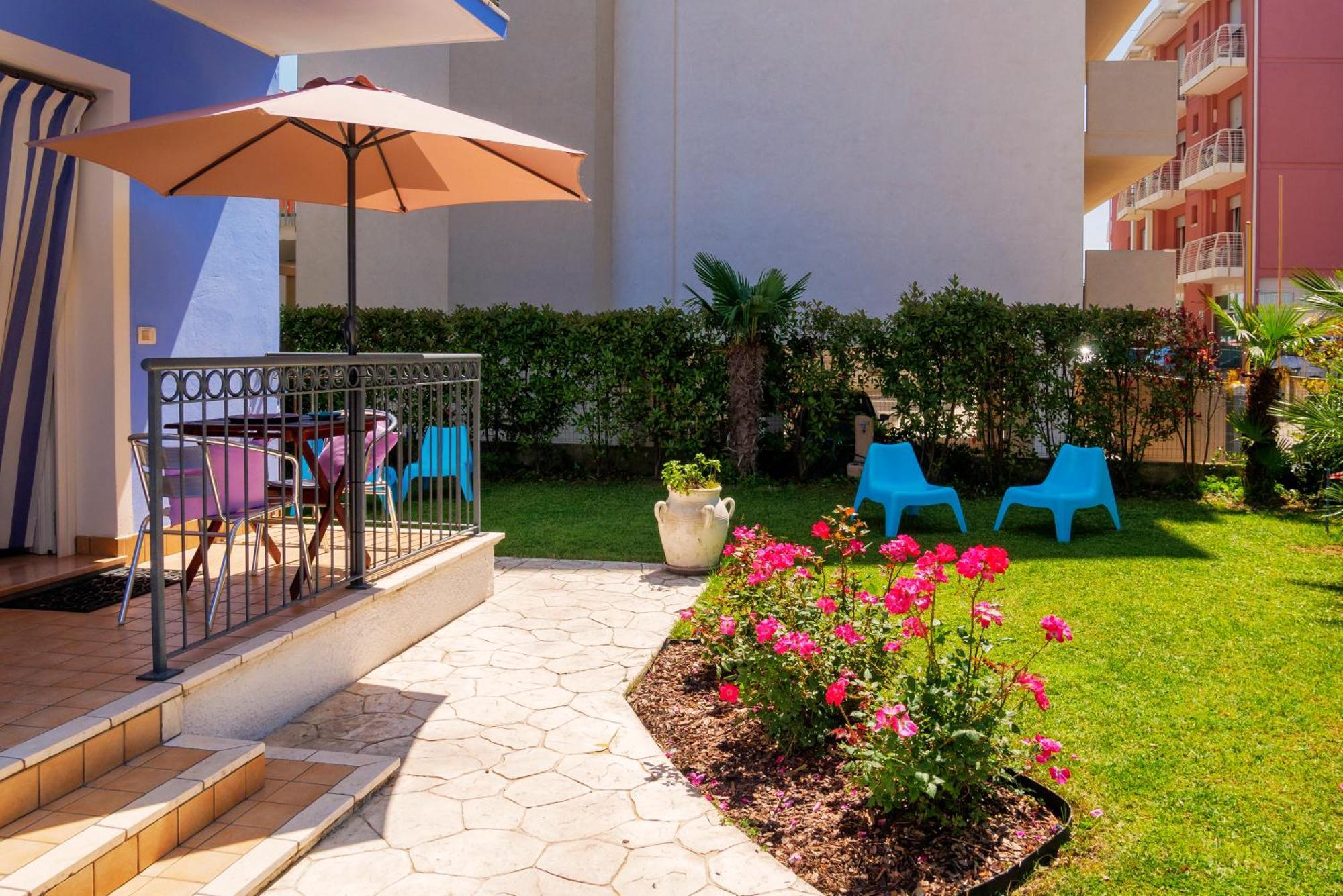 Residence Amarein Каорле Екстериор снимка