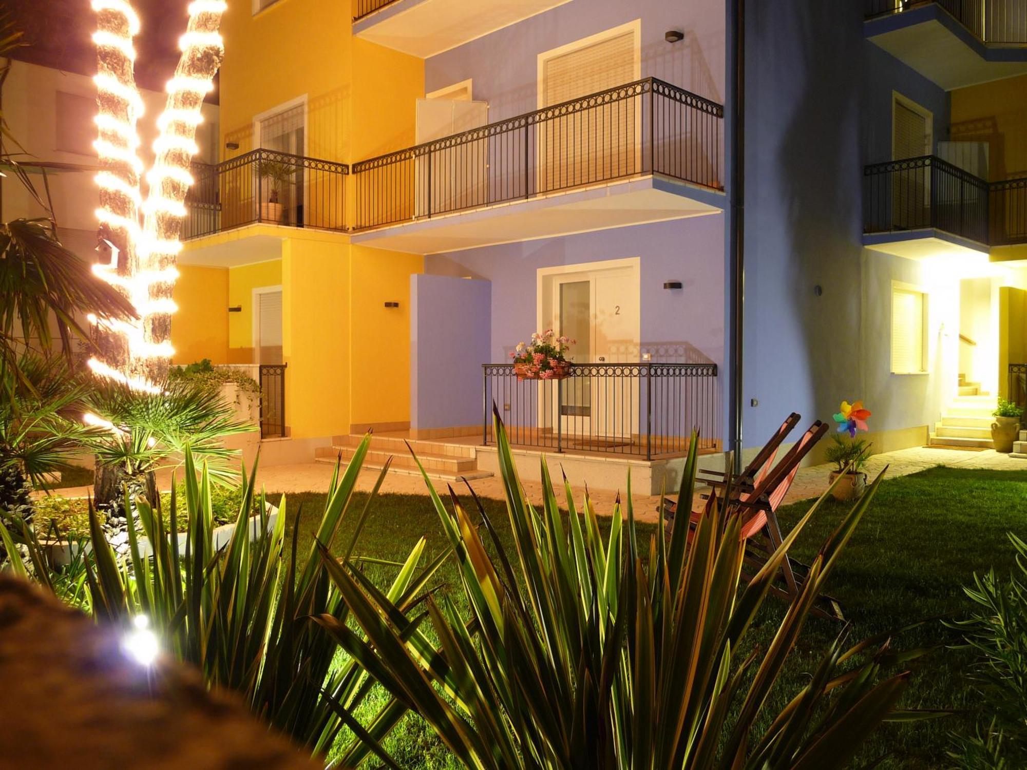 Residence Amarein Каорле Екстериор снимка