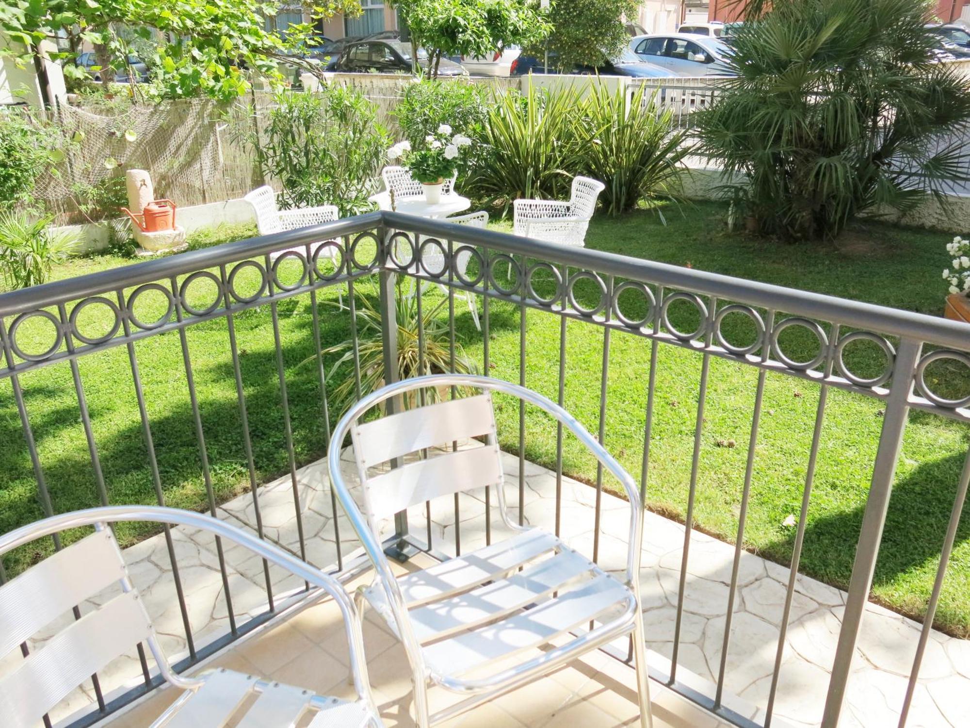 Residence Amarein Каорле Екстериор снимка